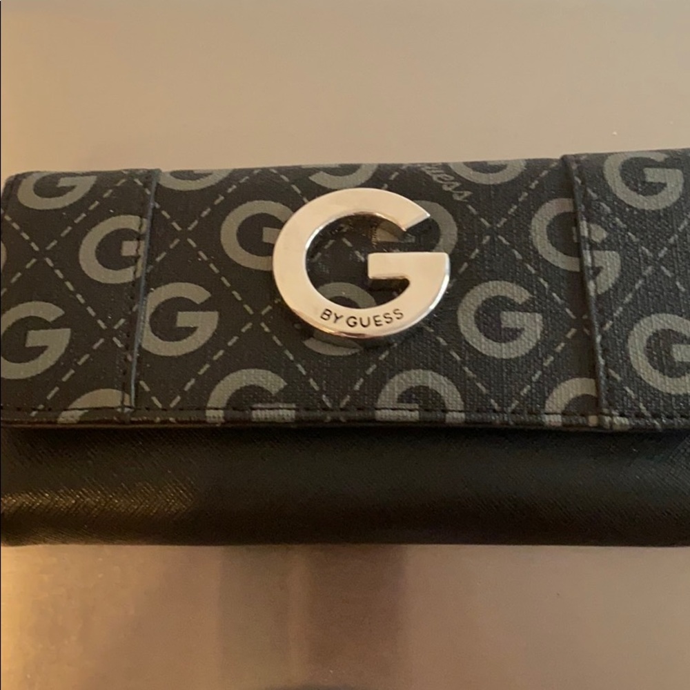 Guess wallet